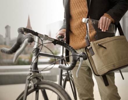 Memo Bottle 备忘录瓶：形状和笔记本一样的瓶子，一共分为Letter size、A4、A5三种大小。 | 澳大利亚设计师 Jesse Leeworthy 和 Jonathan Byrt