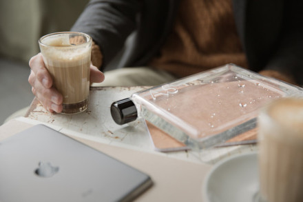 Memo Bottle 备忘录瓶：形状和笔记本一样的瓶子，一共分为Letter size、A4、A5三种大小。 | 澳大利亚设计师 Jesse Leeworthy 和 Jonathan Byrt