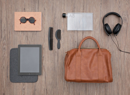 Memo Bottle 备忘录瓶：形状和笔记本一样的瓶子，一共分为Letter size、A4、A5三种大小。 | 澳大利亚设计师 Jesse Leeworthy 和 Jonathan Byrt