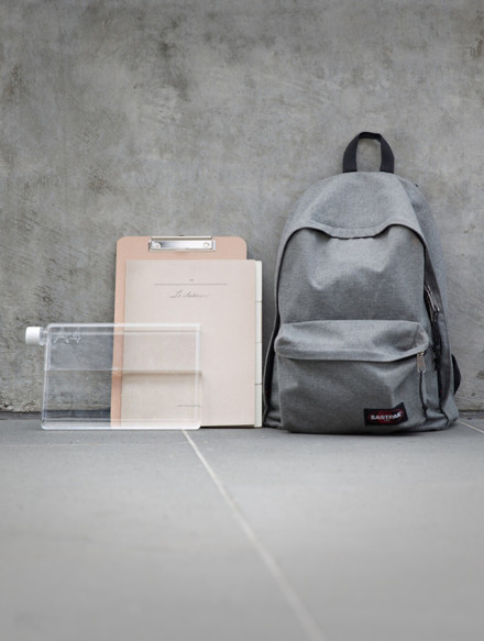 Memo Bottle 备忘录瓶：形状和笔记本一样的瓶子，一共分为Letter size、A4、A5三种大小。 | 澳大利亚设计师 Jesse Leeworthy 和 Jonathan Byrt