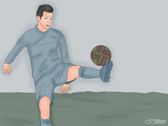 2.用远离对手的那只脚停球